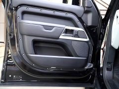 Land Rover Defender 110 3.0T P400 Dark Edition - ფოტო 18