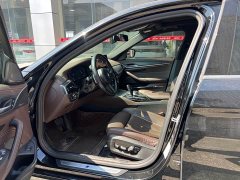 BMW 5 Series 530Li Luxury M Sport Package - ფოტო 6