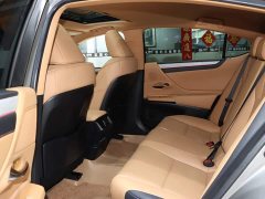 Lexus ES 200 Premium Edition - ფოტო 10