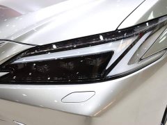 Lexus ES 200 Premium Edition - ფოტო 18
