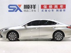 Lexus ES 200 Premium Edition - ფოტო 4