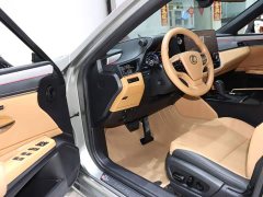 Lexus ES 200 Premium Edition - ფოტო 8