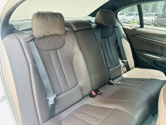 BMW 5 Series Facelift 530Li xDrive M Sport Package - ფოტო 8