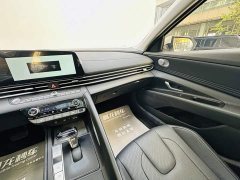 Hyundai Elantra 2023 1.5L CVT Luxury - ფოტო 12