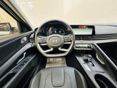 Hyundai Elantra 2023 1.5L CVT Luxury - ფოტო 13