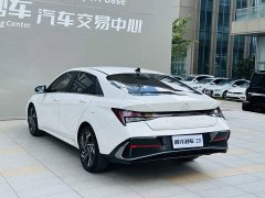 Hyundai Elantra 2023 1.5L CVT Luxury - ფოტო 15