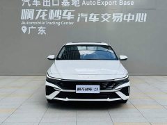 Hyundai Elantra 2023 1.5L CVT Luxury - ფოტო 2