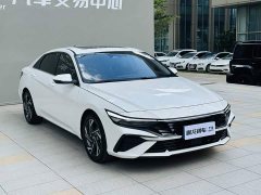 Hyundai Elantra 2023 1.5L CVT Luxury - ფოტო 3