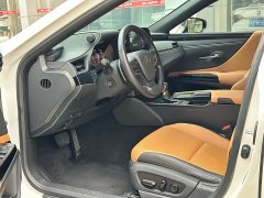 Lexus ES 200 Premium Edition - ფოტო 7