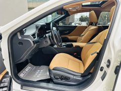 Lexus ES 2021 300h Excellence - photo 11