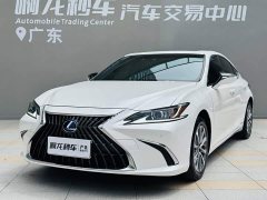 Lexus ES 2021 300h Excellence - photo 18