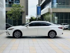 Lexus ES 2021 300h Excellence - photo 4