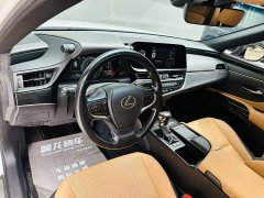 Lexus ES 2021 300h Excellence - photo 9
