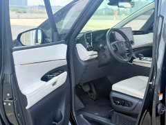 Lexus LM 500h Six-Seat Premium Edition - ფოტო 4