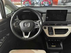 Honda Odyssey 2.0L e:HEV Luxury - ფოტო 14