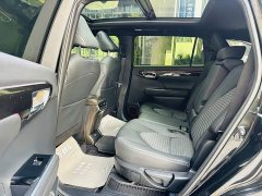 Toyota Crown Land Cruiser Crown Venza 2021 2.5L HEV AWD Premium - ფოტო 12