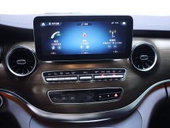 Mercedes-Benz V-Class 2022 V 260 L Long Wheelbase Luxury Edition - ფოტო 10