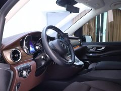 Mercedes-Benz V-Class 2022 V 260 L Long Wheelbase Luxury Edition - ფოტო 11
