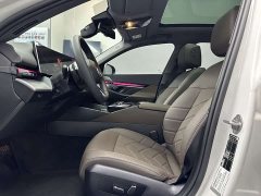 BMW 5 Series 2024 530Li Luxury Edition Premium Package - ფოტო 10