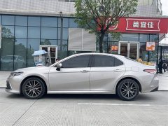 Toyota Camry 2.5G Luxury - ფოტო 3