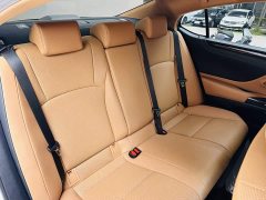 Lexus ES 2021 300h Excellence - ფოტო 8