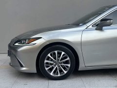 Lexus ES 2022 300h Excellence Edition - ფოტო 15