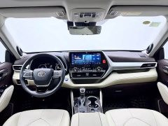 Toyota Highlander Hybrid 2.5L AWD Premium 7-Seater - ფოტო 10