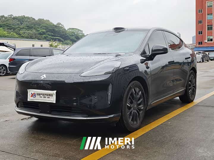 Lynk & Co Hyper HT 825 Max