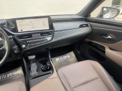 Lexus ES 2022 300h Excellence Edition - ფოტო 10