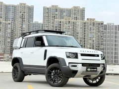 Land Rover Defender 110 3.0T P400 Dark Edition - ფოტო 3