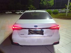 Toyota Avalon Hybrid 2.5L Luxury - ფოტო 8