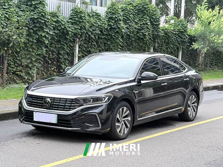 Volkswagen Passat Plug-in Hybrid 430PHEV Luxury Edition - ავტომობილი ჩინეთიდან