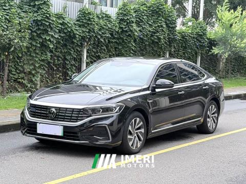 2023 Volkswagen Passat Plug-in Hybrid 430PHEV Luxury Edition