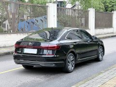 Volkswagen Passat Plug-in Hybrid 430PHEV Luxury Edition - ფოტო 7
