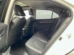 Toyota Camry 2019 2.0G Luxury China VI - ფოტო 8