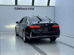 BMW 5 Series 525Li Luxury Package - ფოტო 4