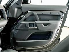 Land Rover Defender 110 3.0T P400 X-Dynamic HSE - ფოტო 16