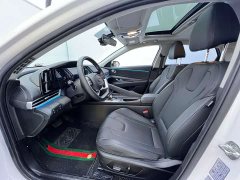 Hyundai Elantra 2021 1.5L CVT Luxury - ფოტო 12