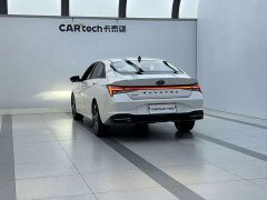 Hyundai Elantra 2021 1.5L CVT Luxury - ფოტო 3