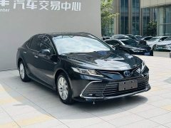 Toyota Camry 2021 Hybrid 2.5L HGVP Leading Edition - ფოტო 3