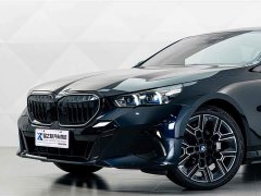 BMW 5 Series 530Li Luxury M Sport Package - ფოტო 3