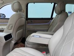 AITO M9 Extended Range Ultra 42kWh 6-Seater - ფოტო 18
