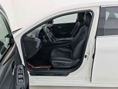 Toyota Avalon 2022 2.5L Touring Premium Edition - ფოტო 11