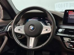 BMW 5 Series 530Li Luxury M Sport Package - ფოტო 12