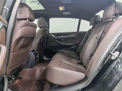 BMW 5 Series 525Li M Sport Package - ფოტო 11
