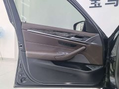 BMW 5 Series 525Li M Sport Package - ფოტო 18