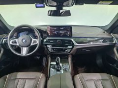 BMW 5 Series 525Li M Sport Package - ფოტო 5