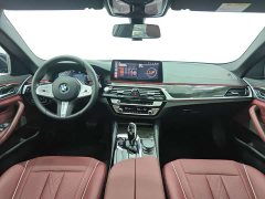 BMW 5 Series Facelift 525Li M Sport Package - ფოტო 18