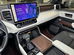Toyota 3.5T Automatic - ფოტო 12