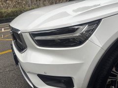 Volvo XC40 T4 AWD Smart Remote Luxury Edition - ფოტო 4